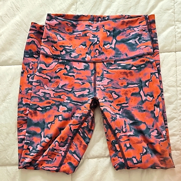 Lululemon leggins - Picture 1 of 2
